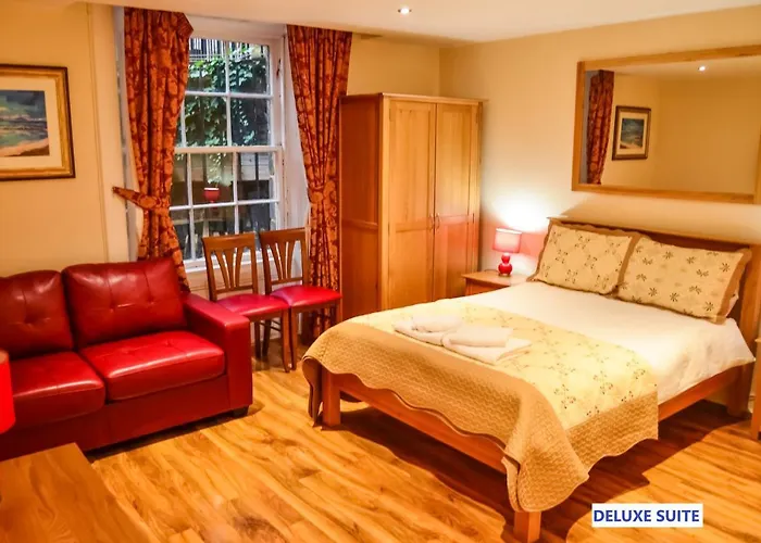Deluxe Family Suite