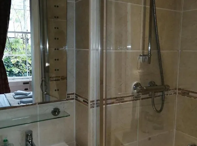 Superior King Suite