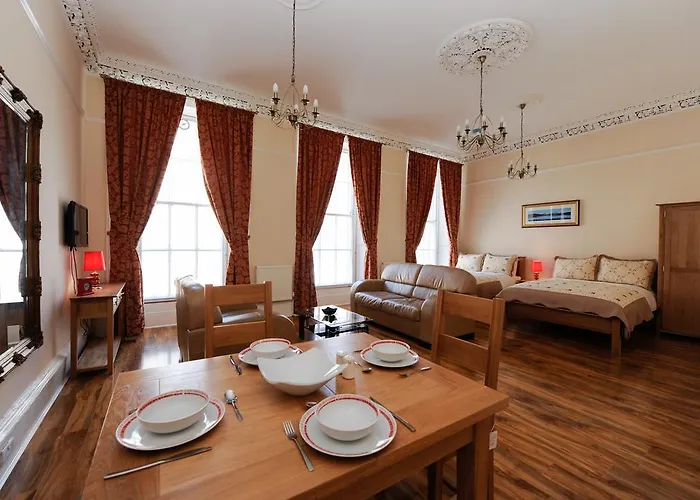 Deluxe Family Suite