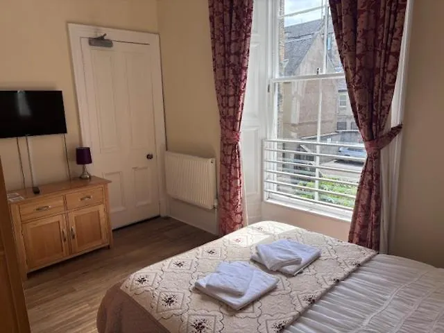 Superior King Suite